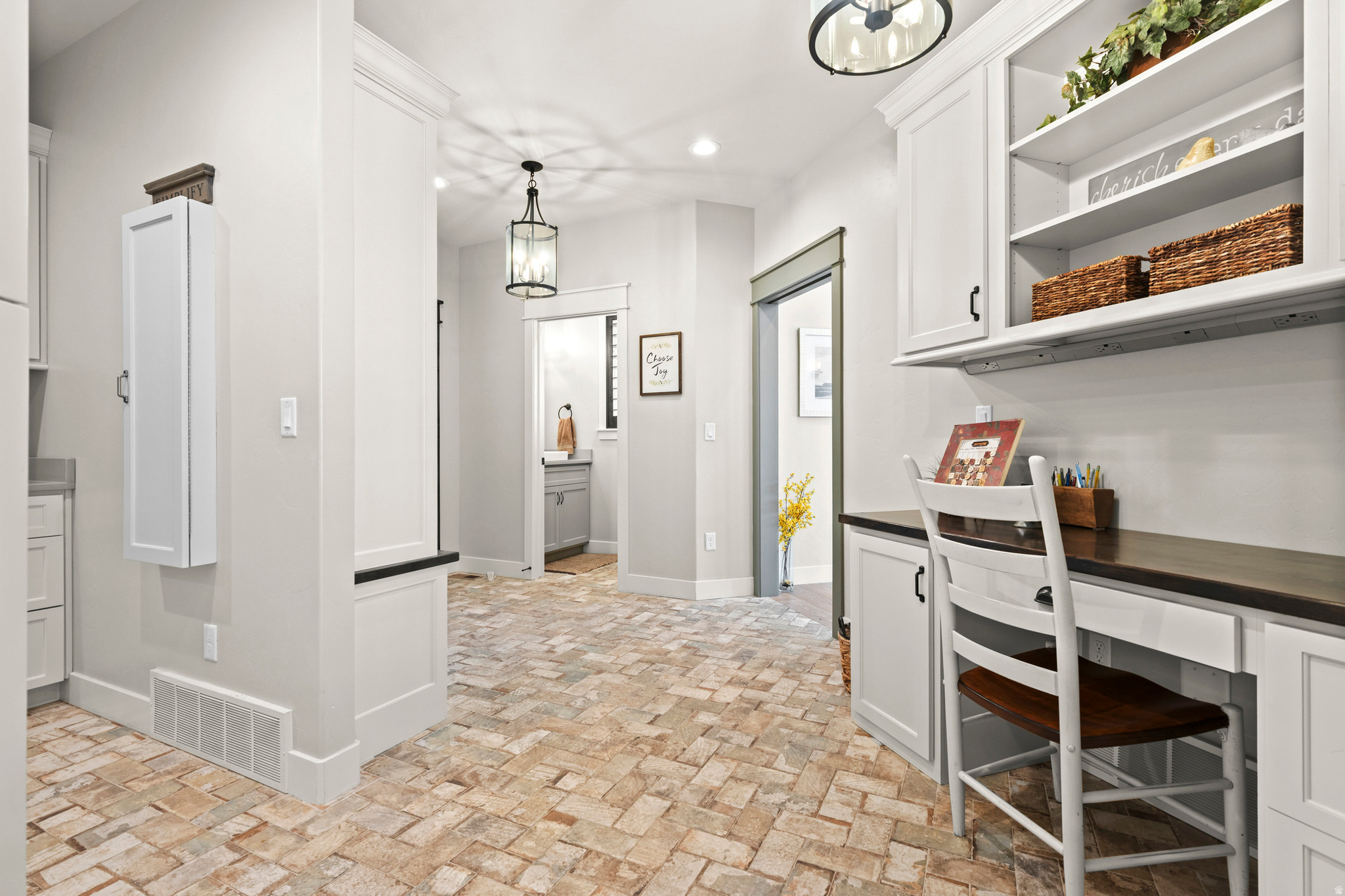 MOUNTAIN VIEW - Residential