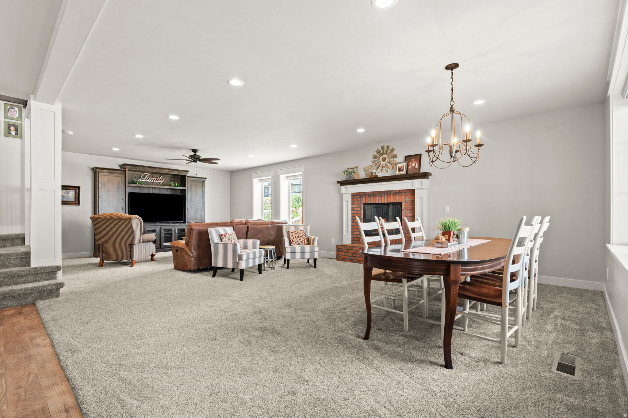 MOUNTAIN VIEW - Residential