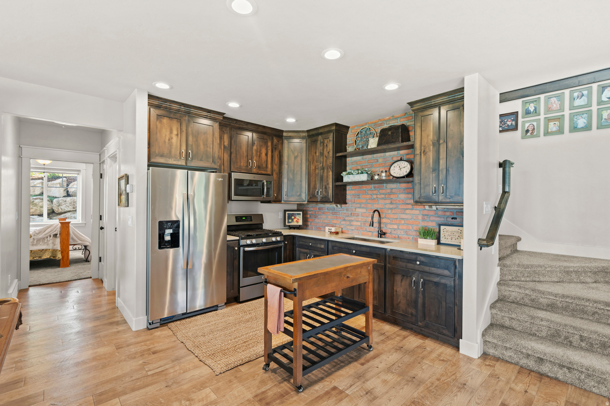 MOUNTAIN VIEW - Residential