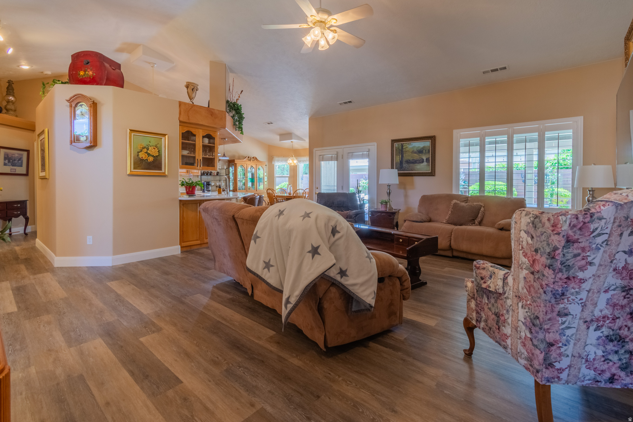 SANTA CLARA HEIGHTS Z - Residential