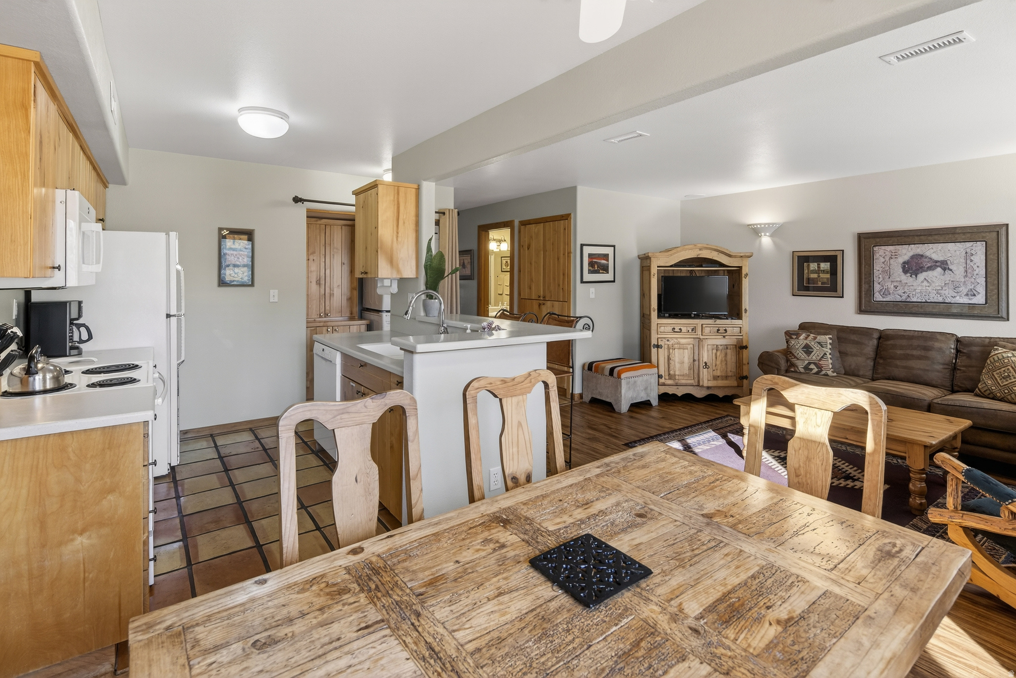 CASTILLO DE LAS ROCAS - Residential