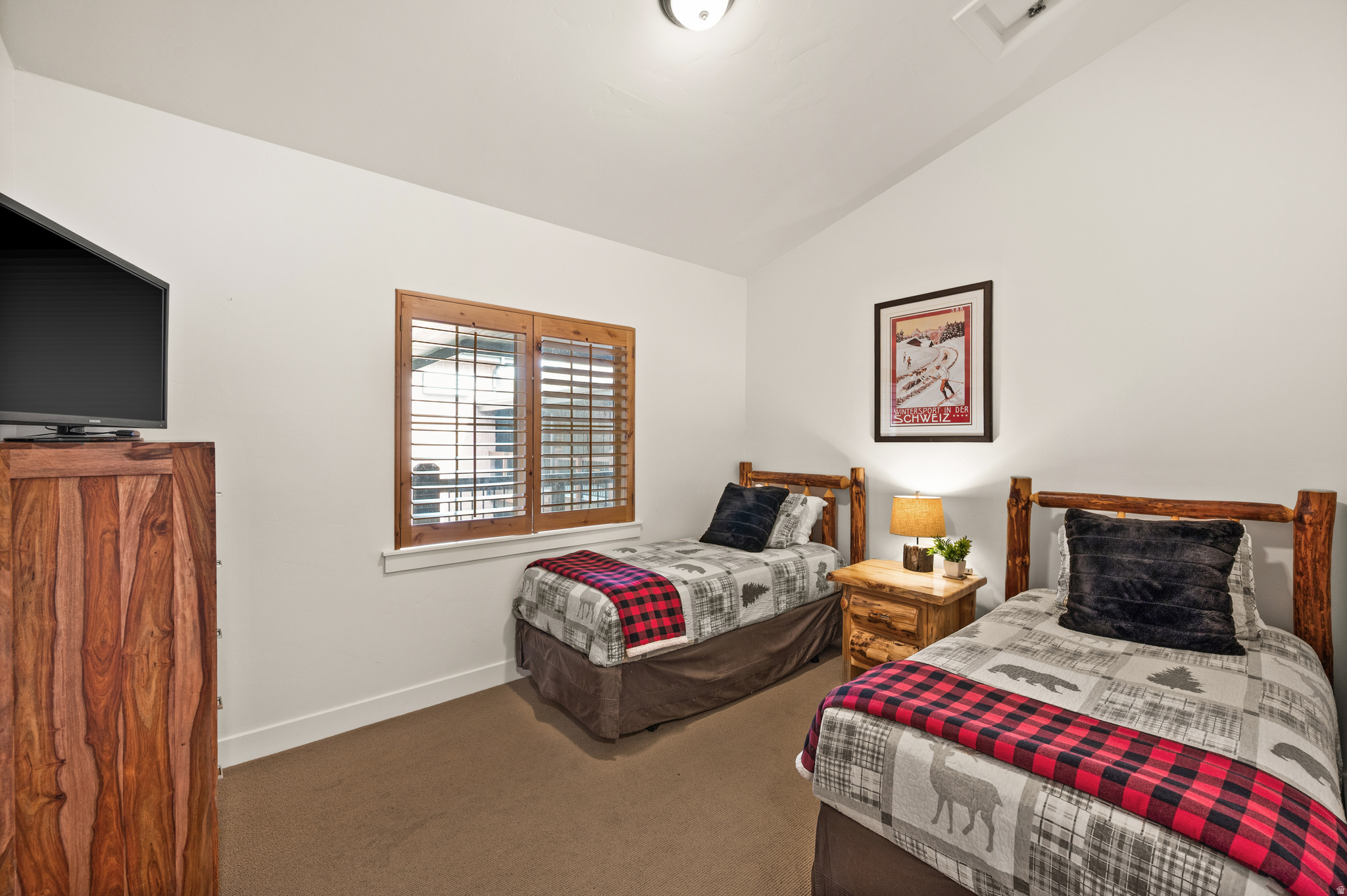 LODGES AT BEAR HOLLOW - Residential