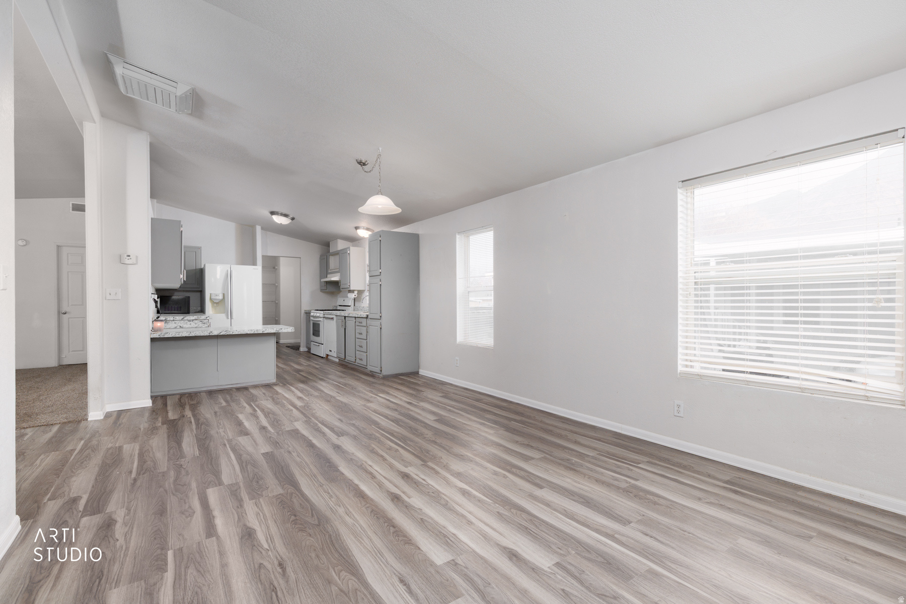 OAKBROOK - Residential