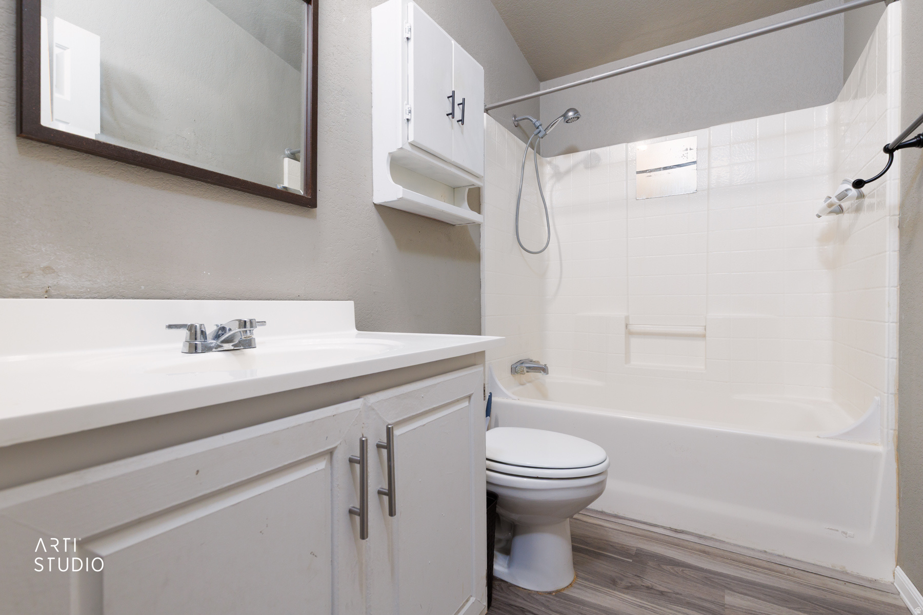 OAKBROOK - Residential