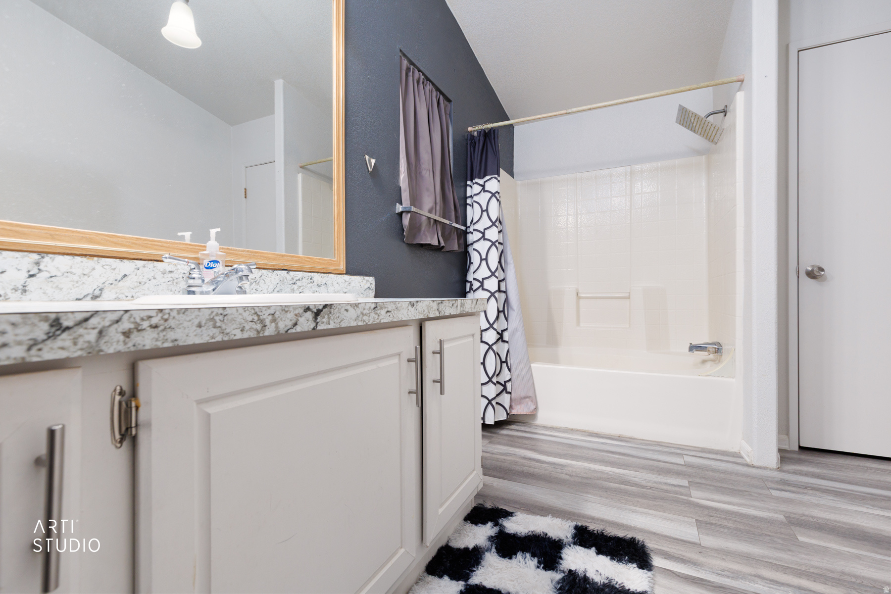 OAKBROOK - Residential