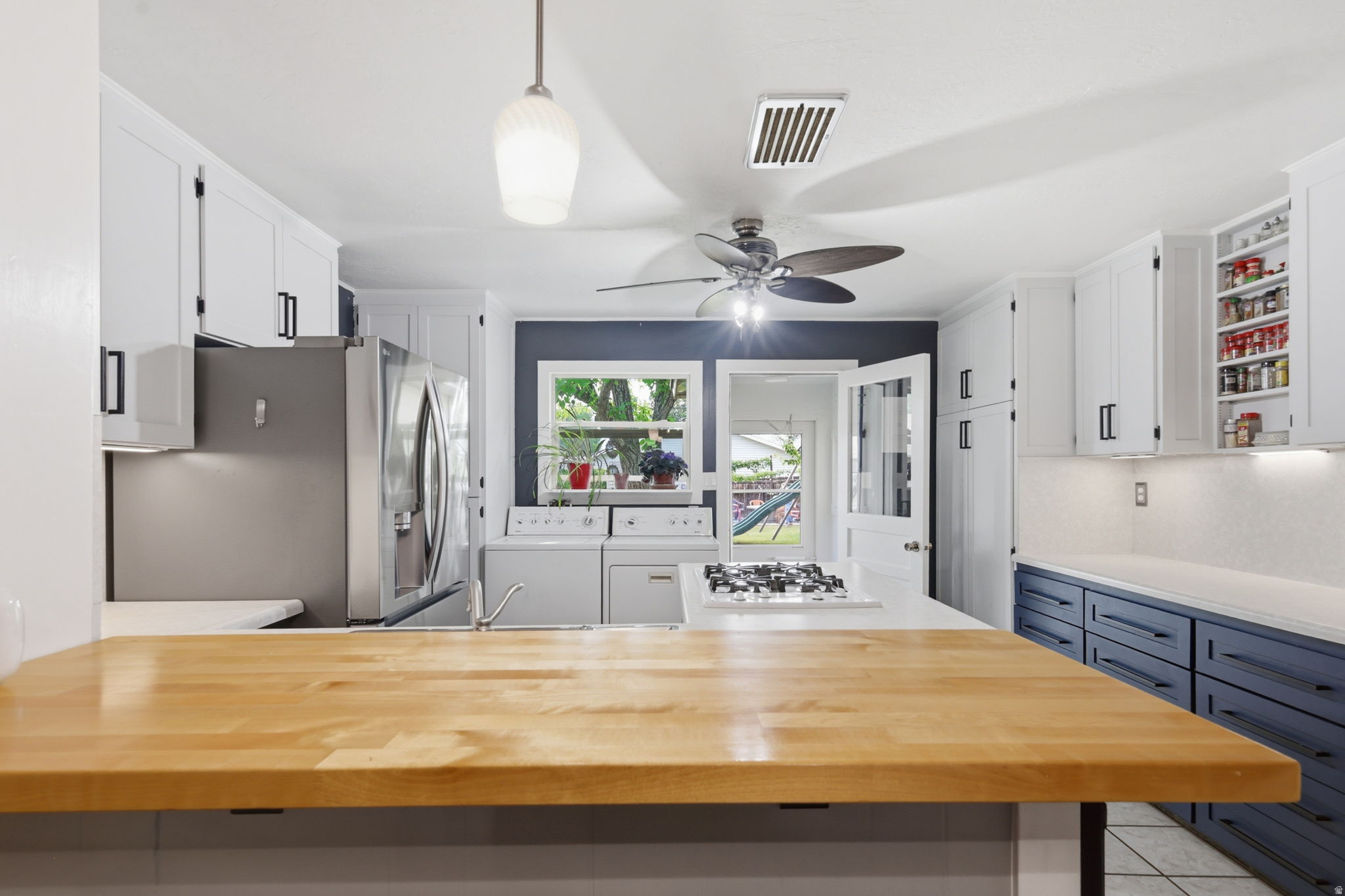 KEARNS TOWNSITE - Residential