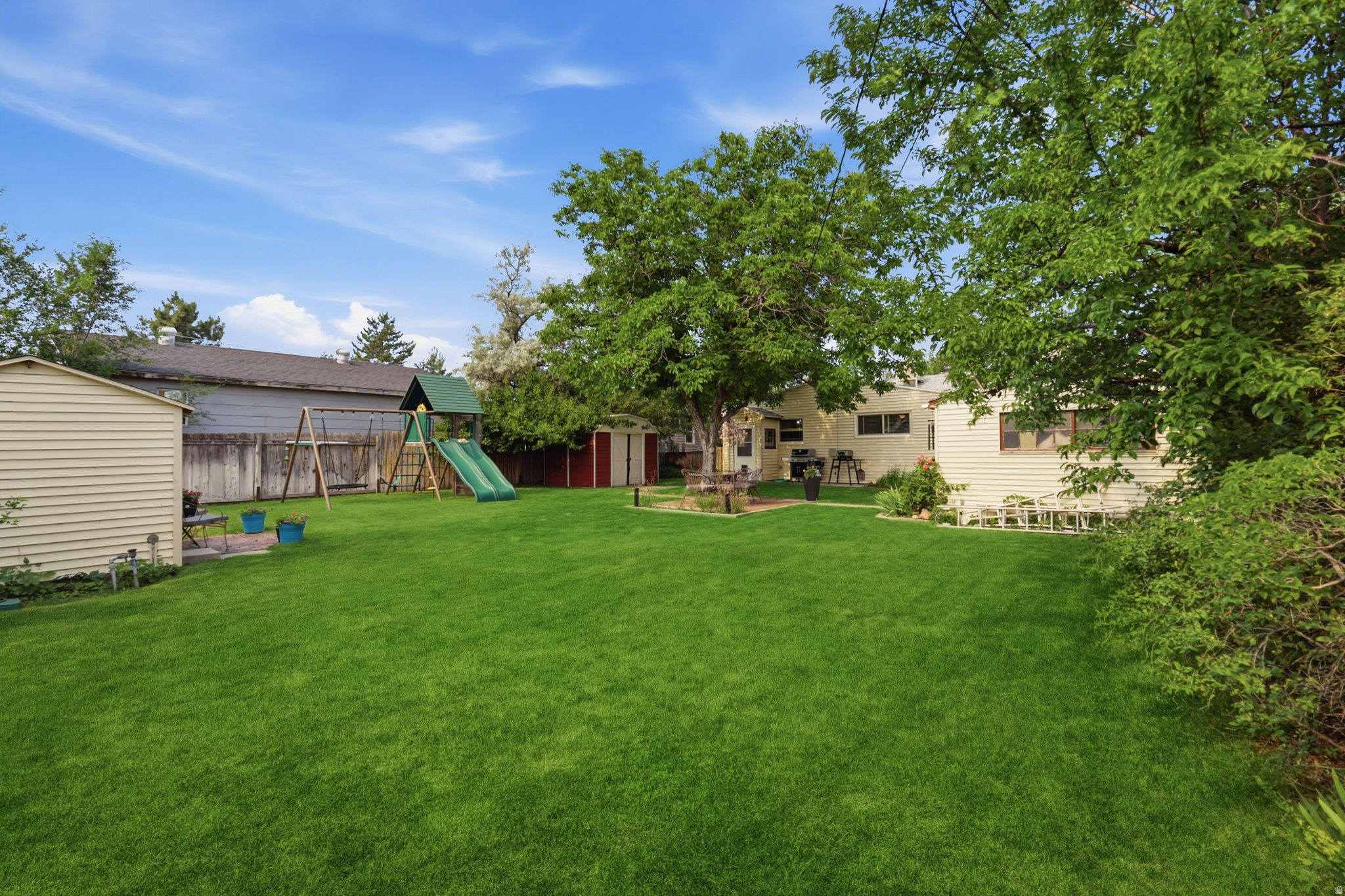 KEARNS TOWNSITE - Residential