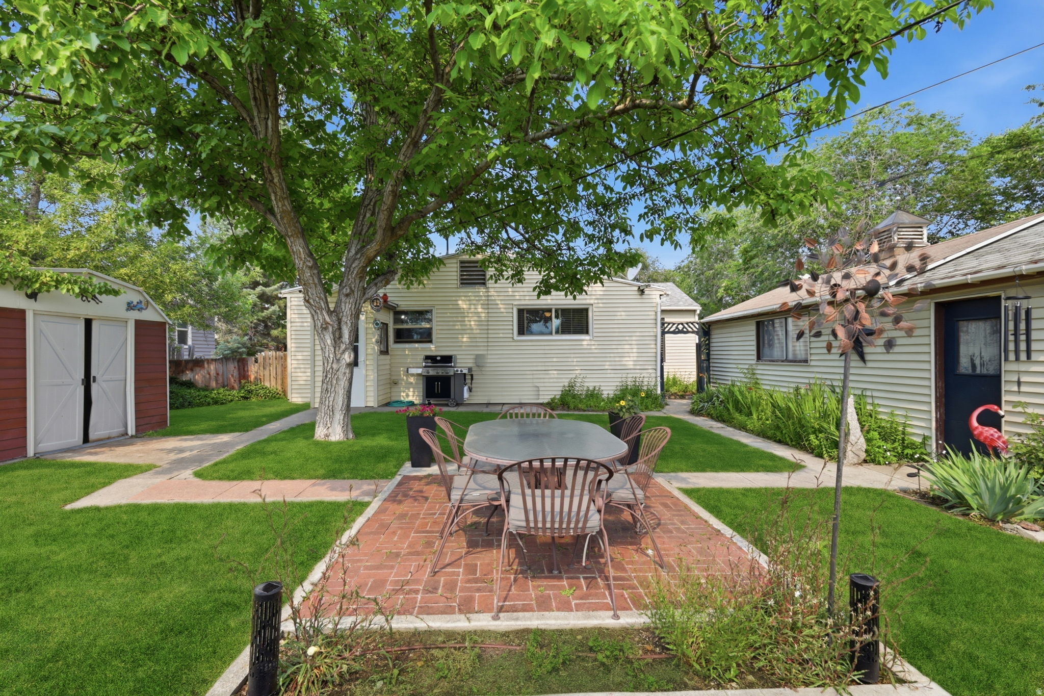 KEARNS TOWNSITE - Residential