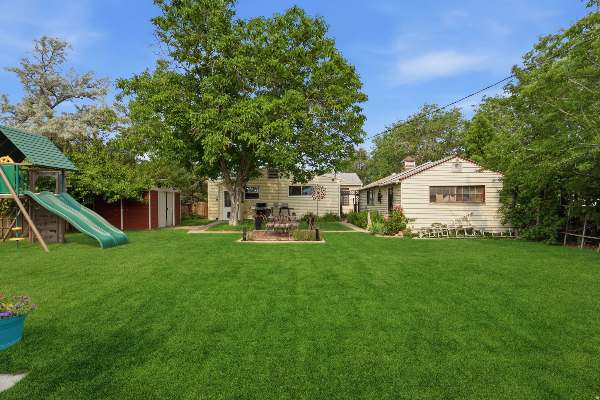 KEARNS TOWNSITE - Residential