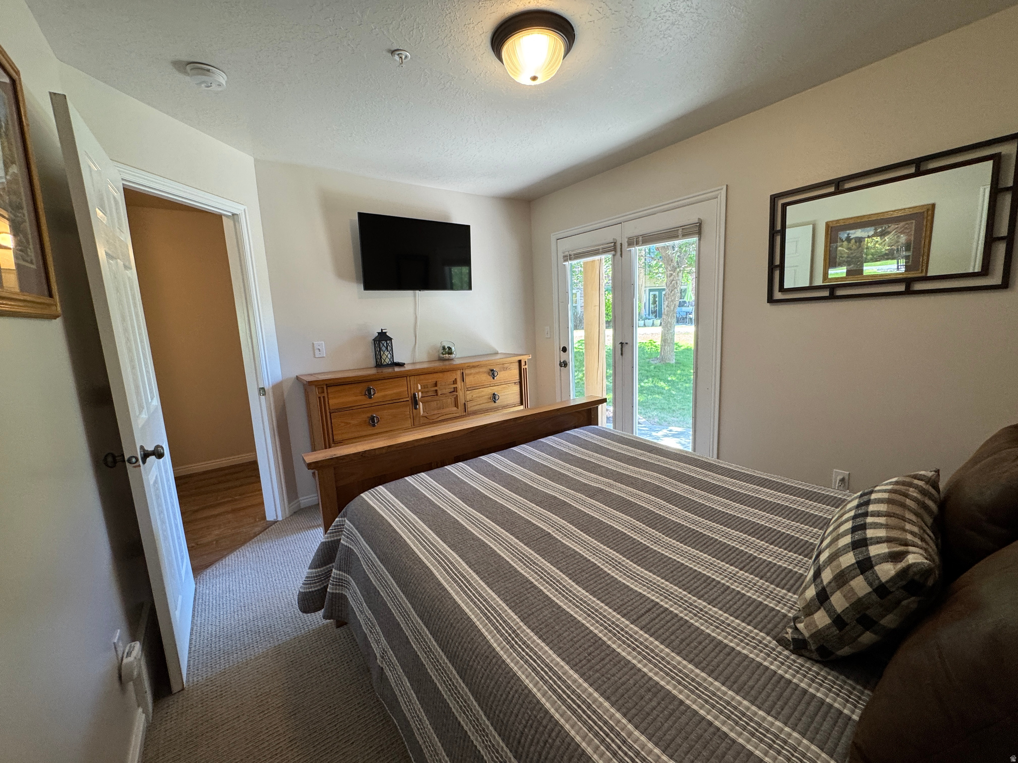MOOSE HOLLOW CONDOMINIUMS - Residential