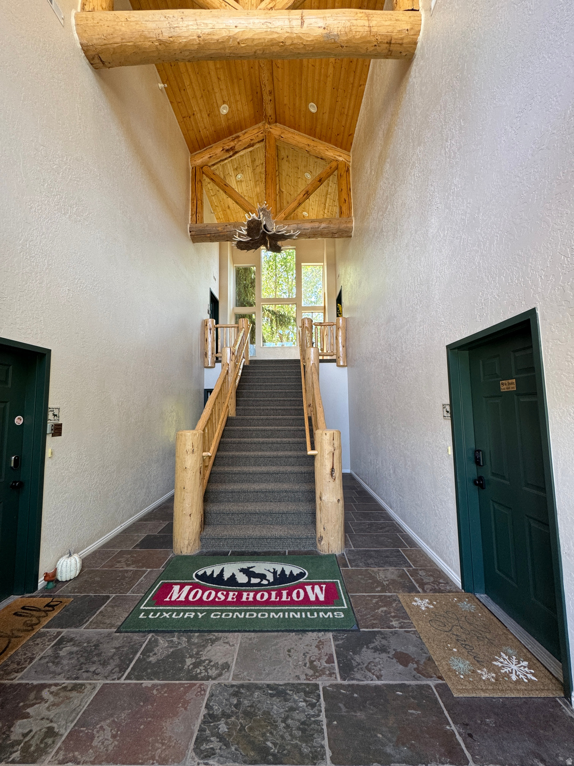 MOOSE HOLLOW CONDOMINIUMS - Residential