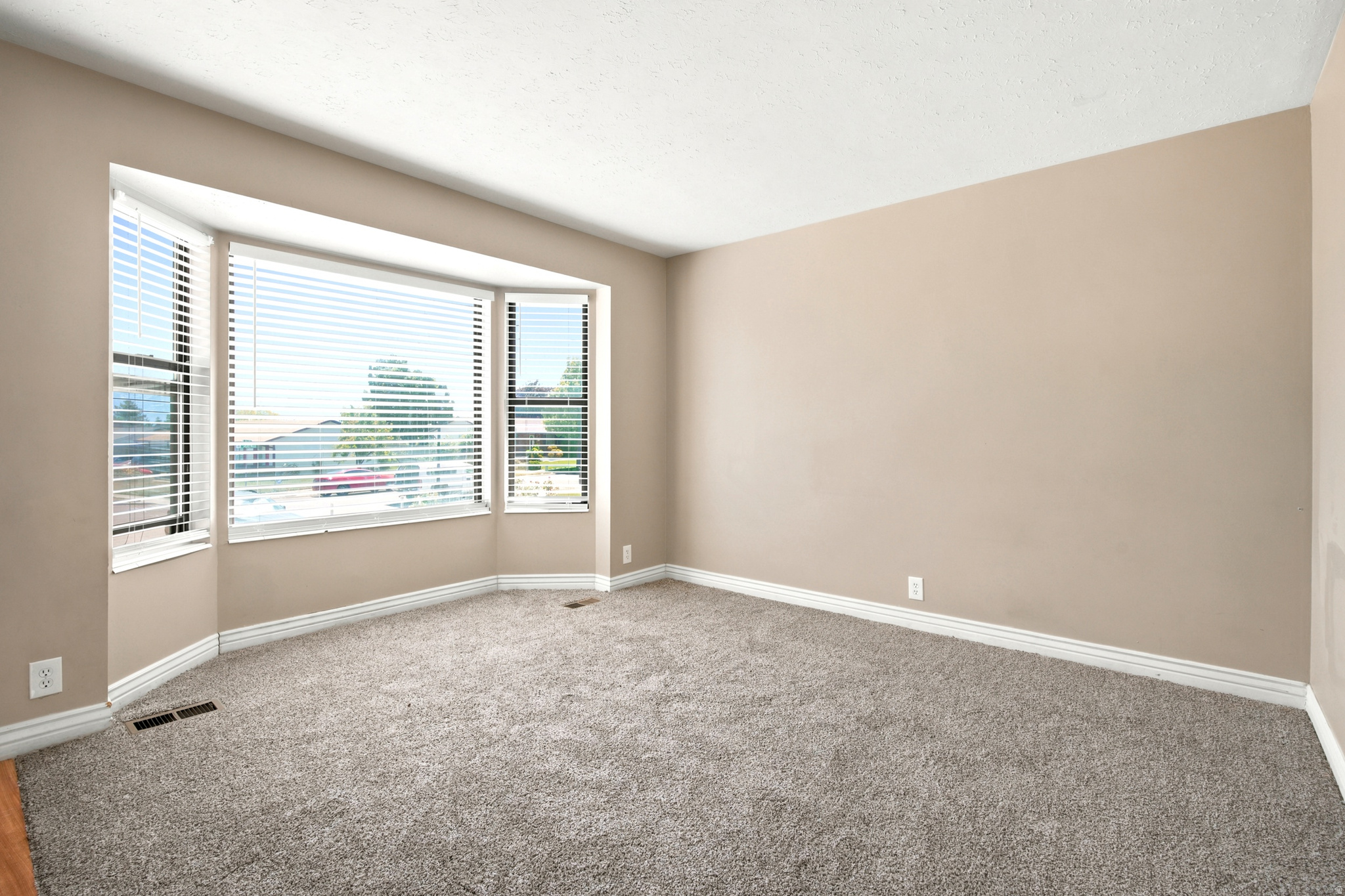 OQUIRRH SHADOWS - Residential