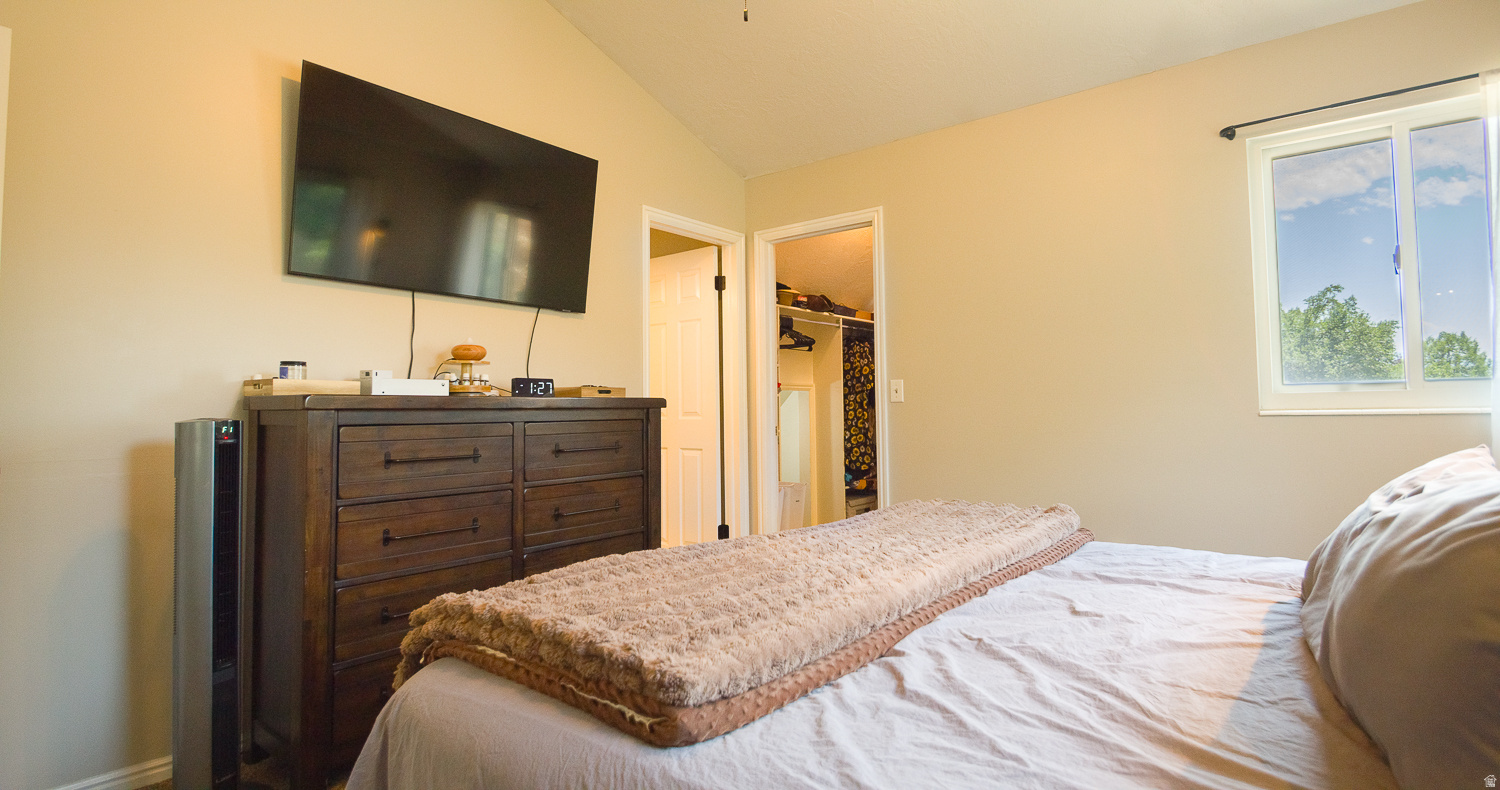 COUNTRY CREEK ESTATES - Residential