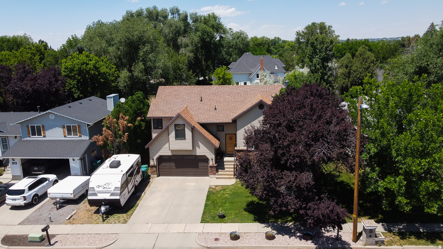 COUNTRY CREEK ESTATES - Residential