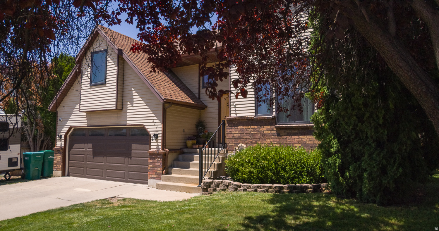 COUNTRY CREEK ESTATES - Residential