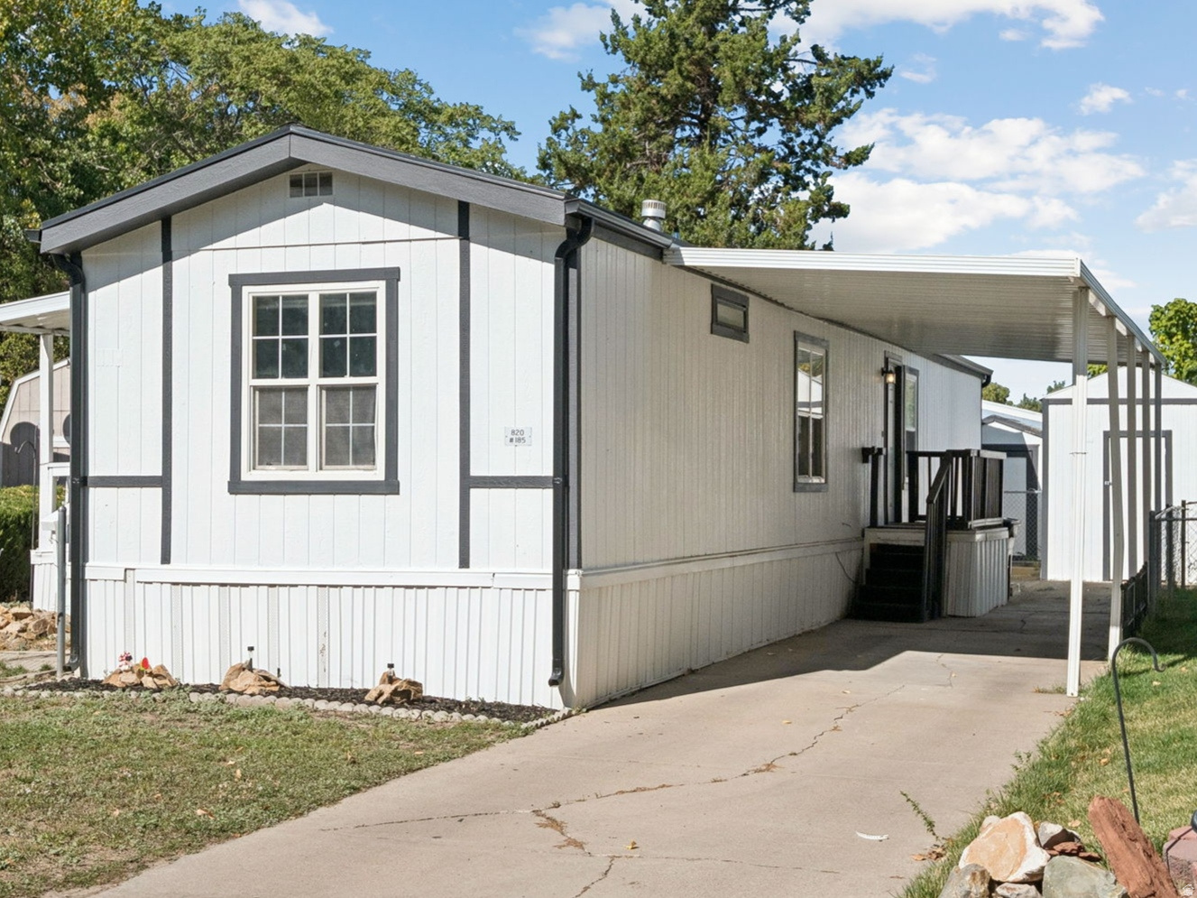 MEADOWS OAKS - Residential