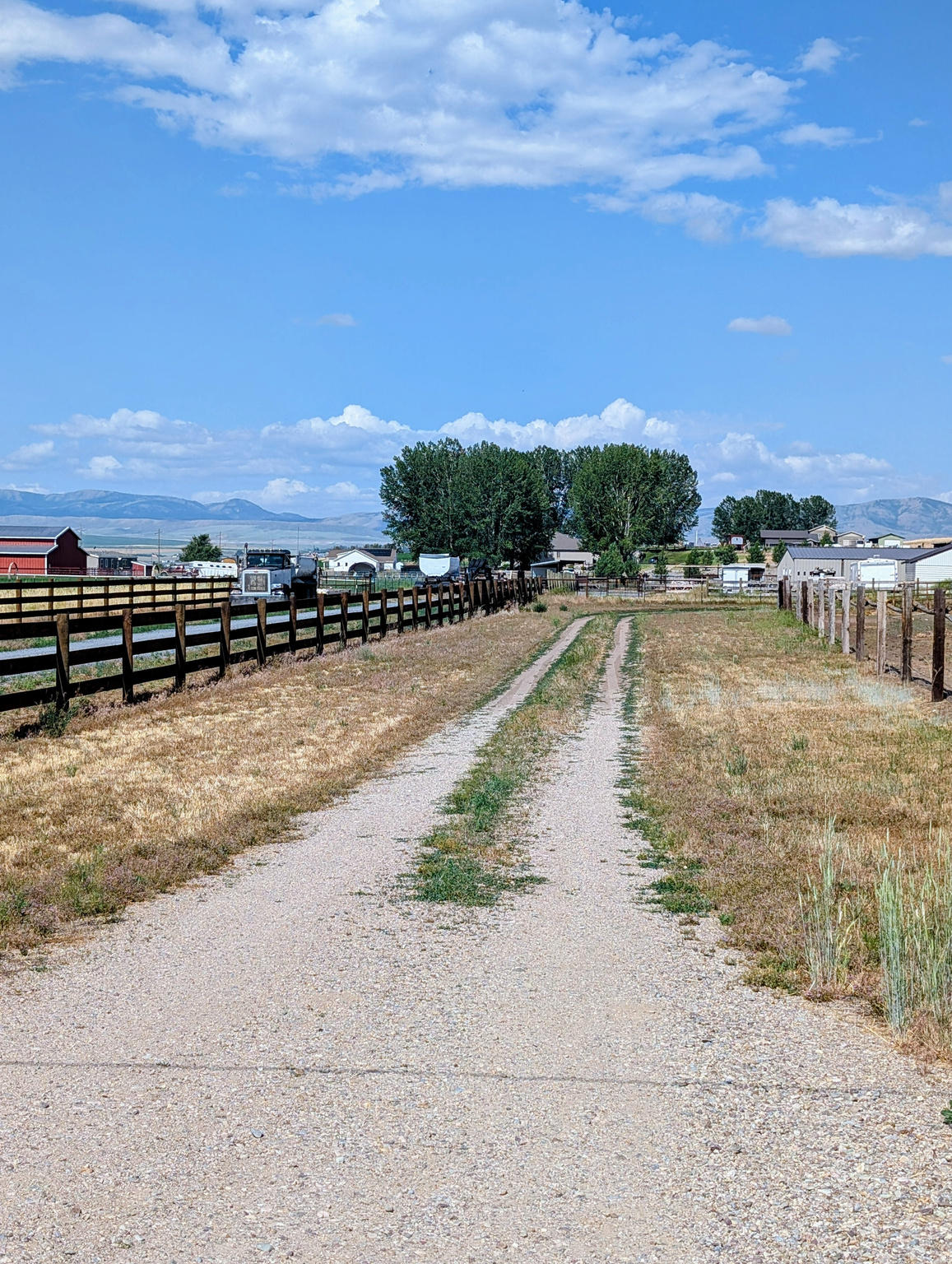 FOXTAIL ESTATES - Land