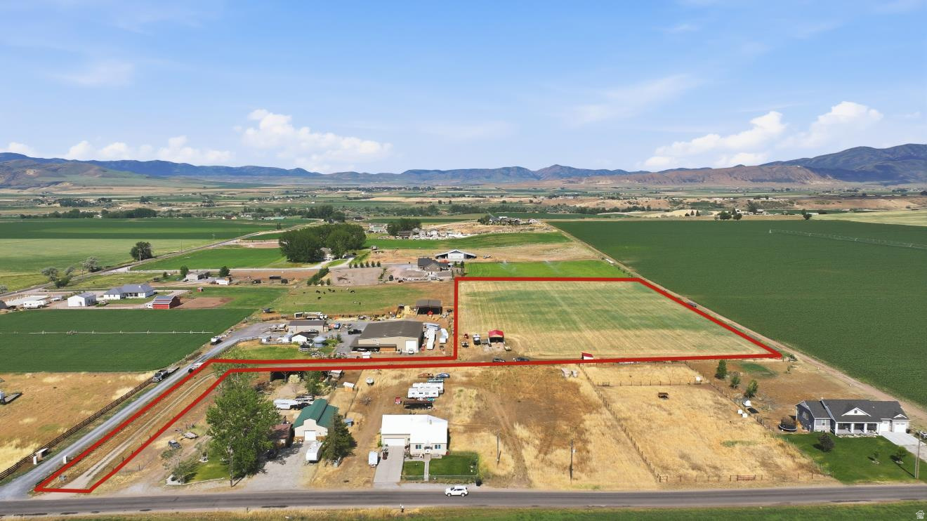 FOXTAIL ESTATES - Land