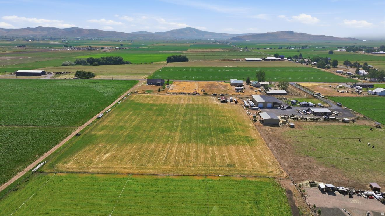 FOXTAIL ESTATES - Land