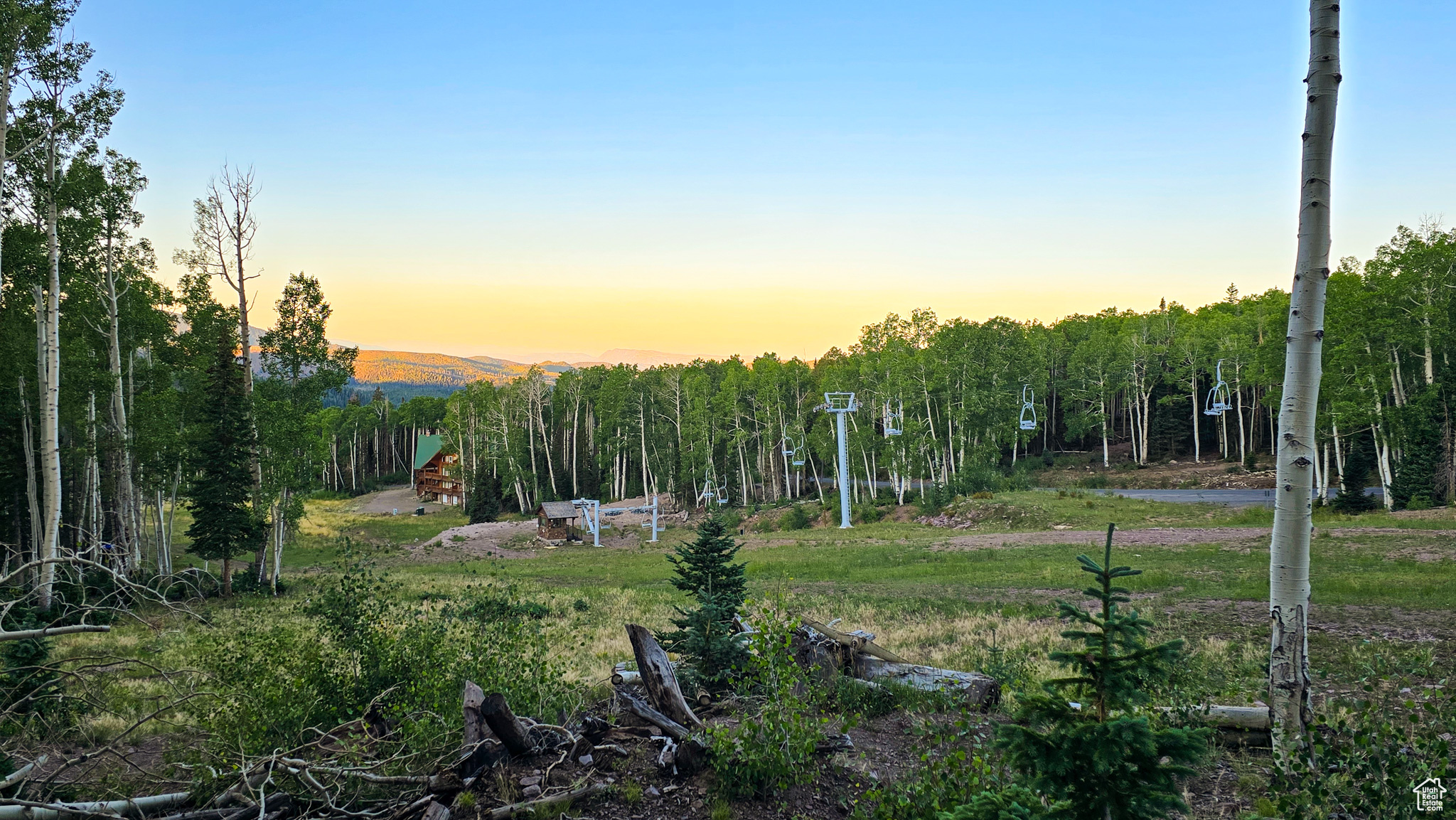 ASPEN CREST PREMIER II - Land