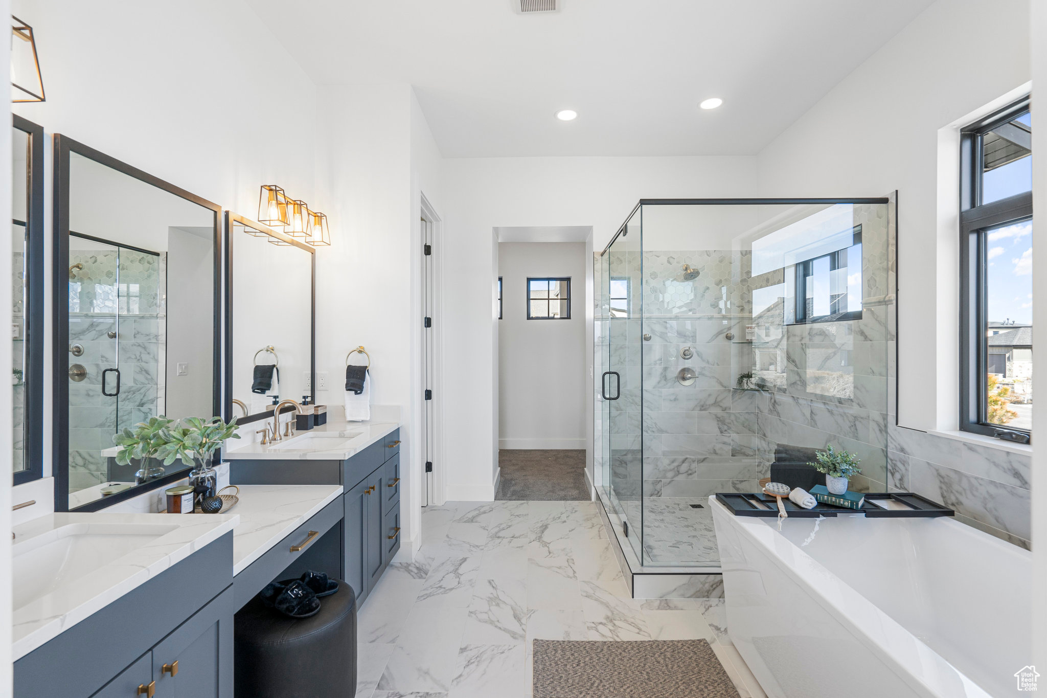 WILTSHIRE ESTATES - Residential