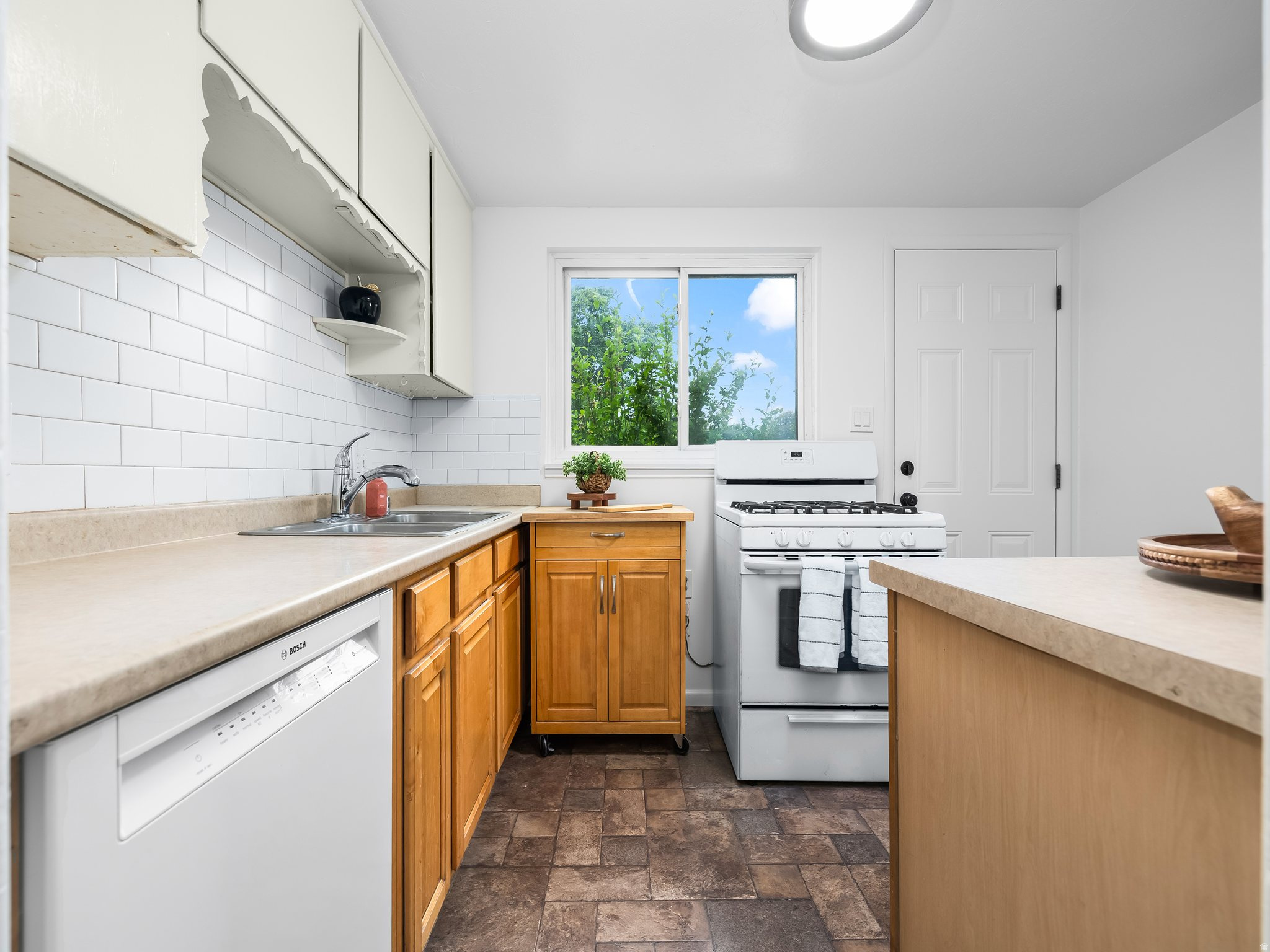 COLUMBIA VILLAGE - Residential