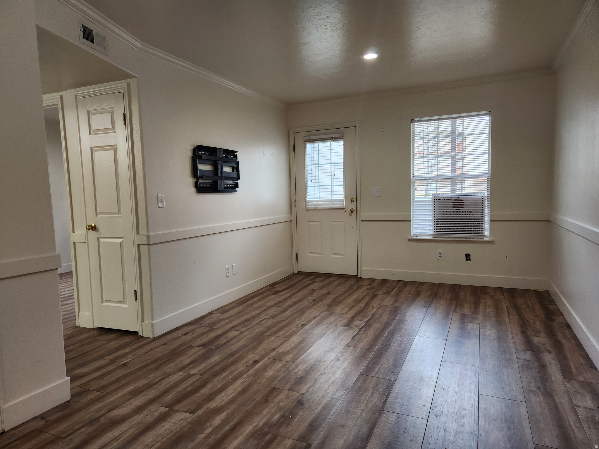 TIMES SQUARE CONDO - Residential