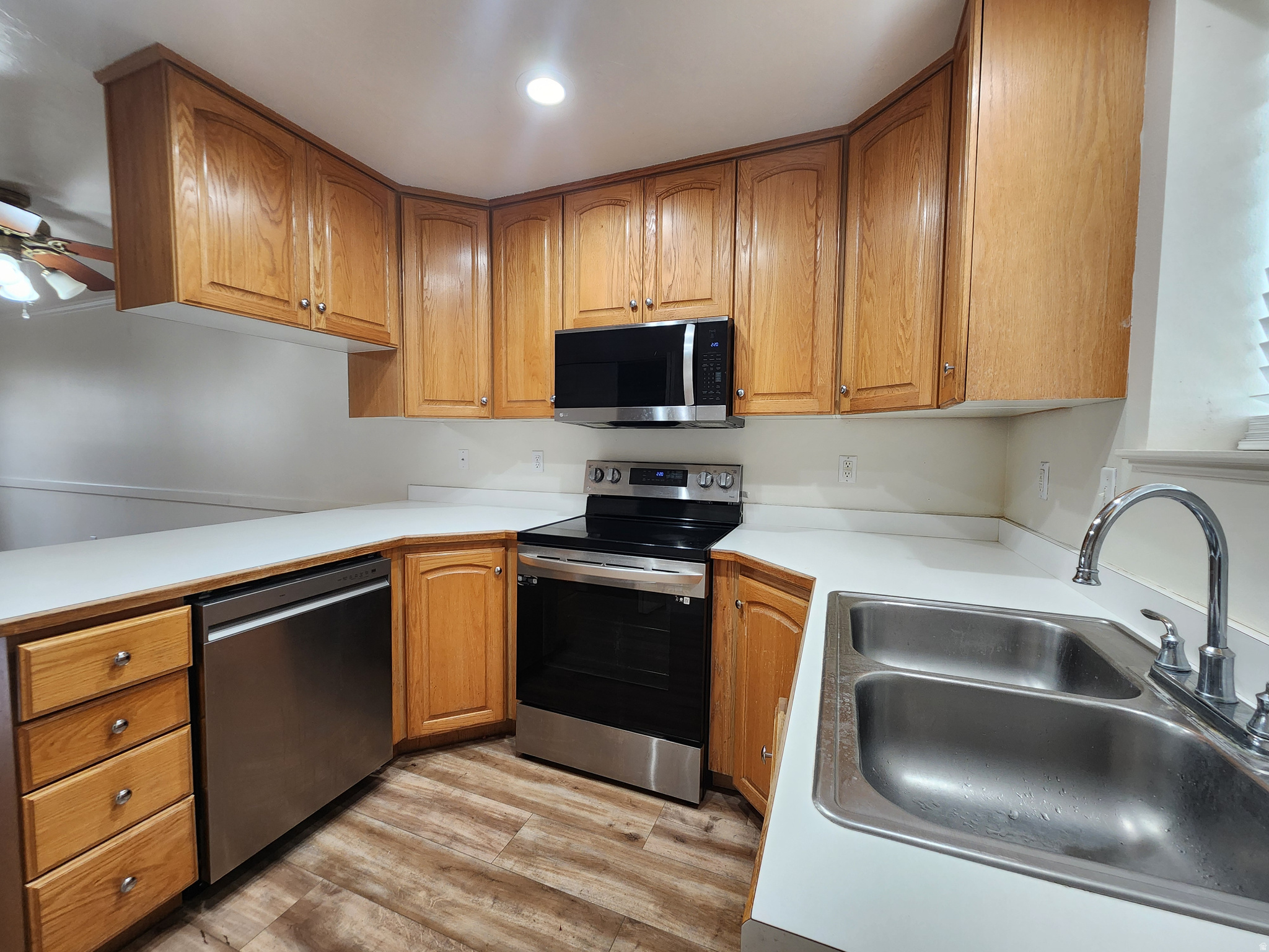TIMES SQUARE CONDO - Residential