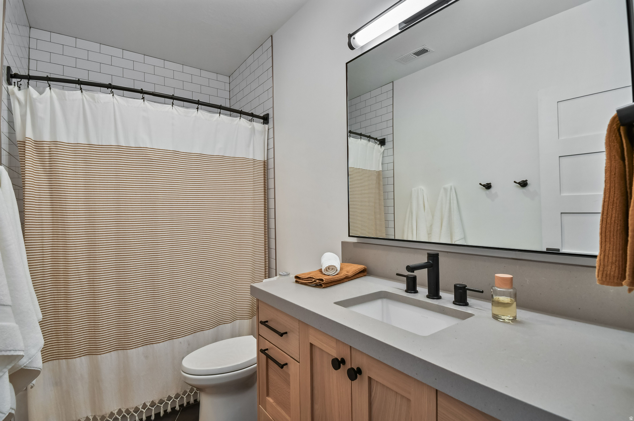 CHERRY HILLS LOT 2 A - Residential Lease