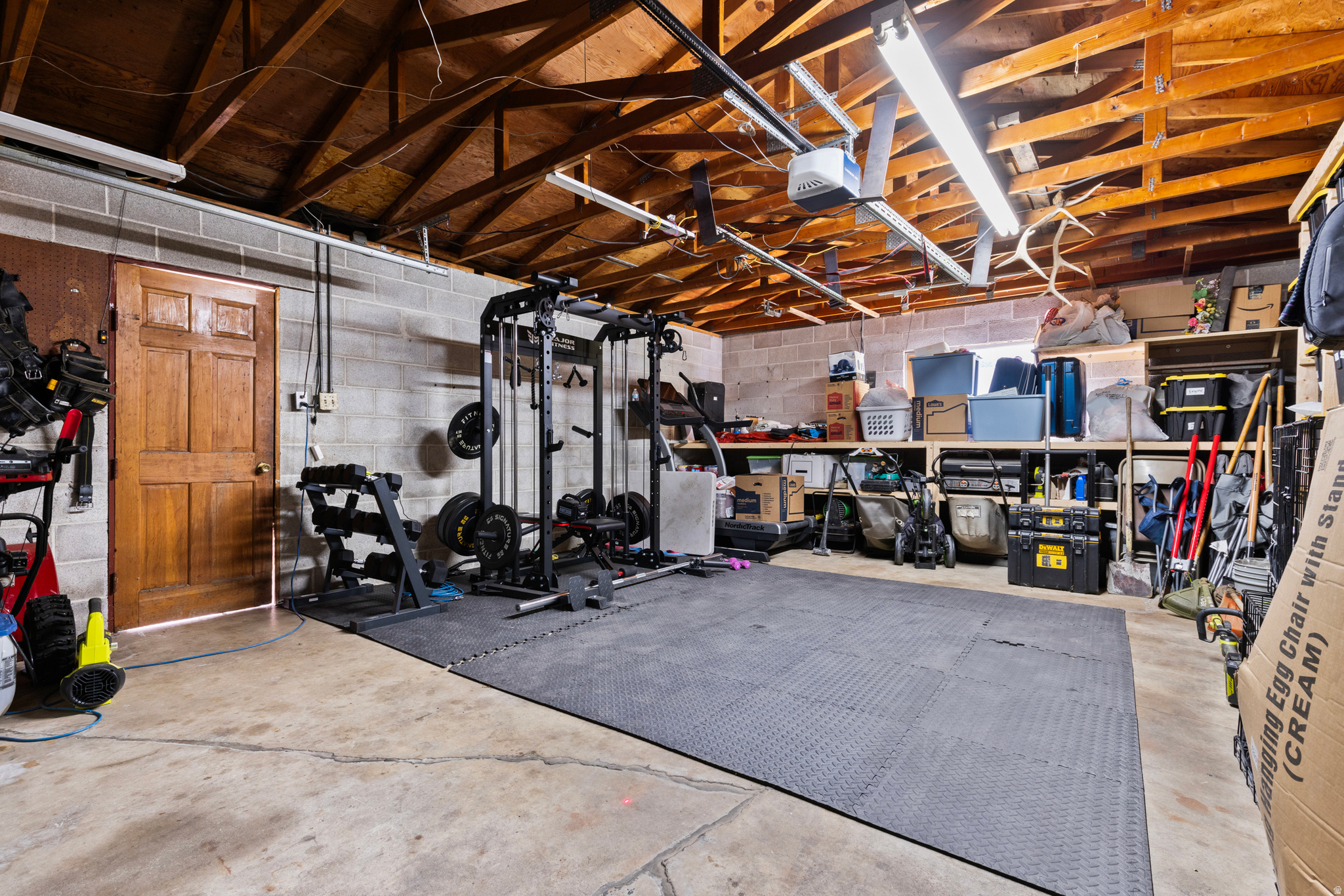 SOUTH EL RANCHO - Residential