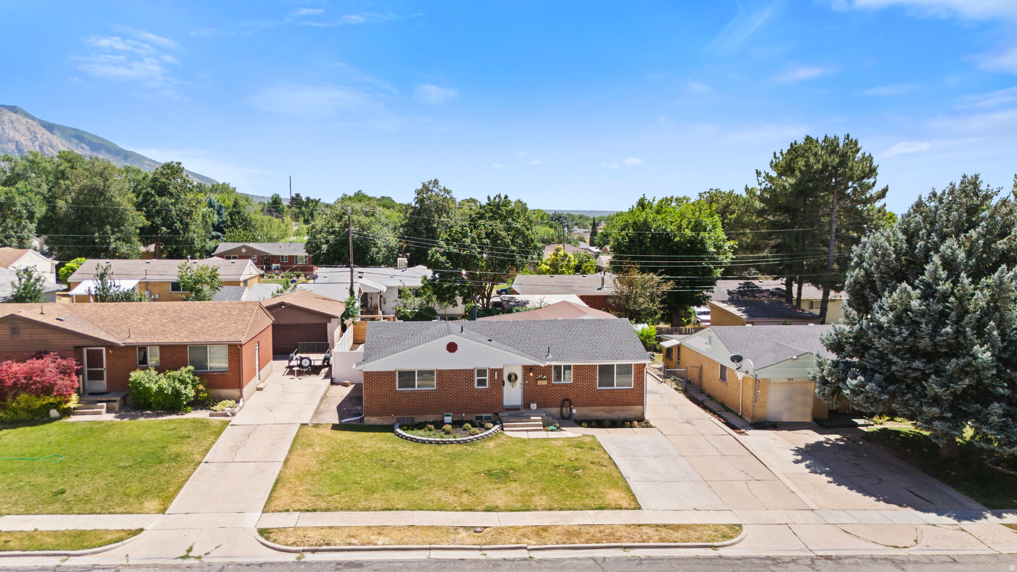 SOUTH EL RANCHO - Residential