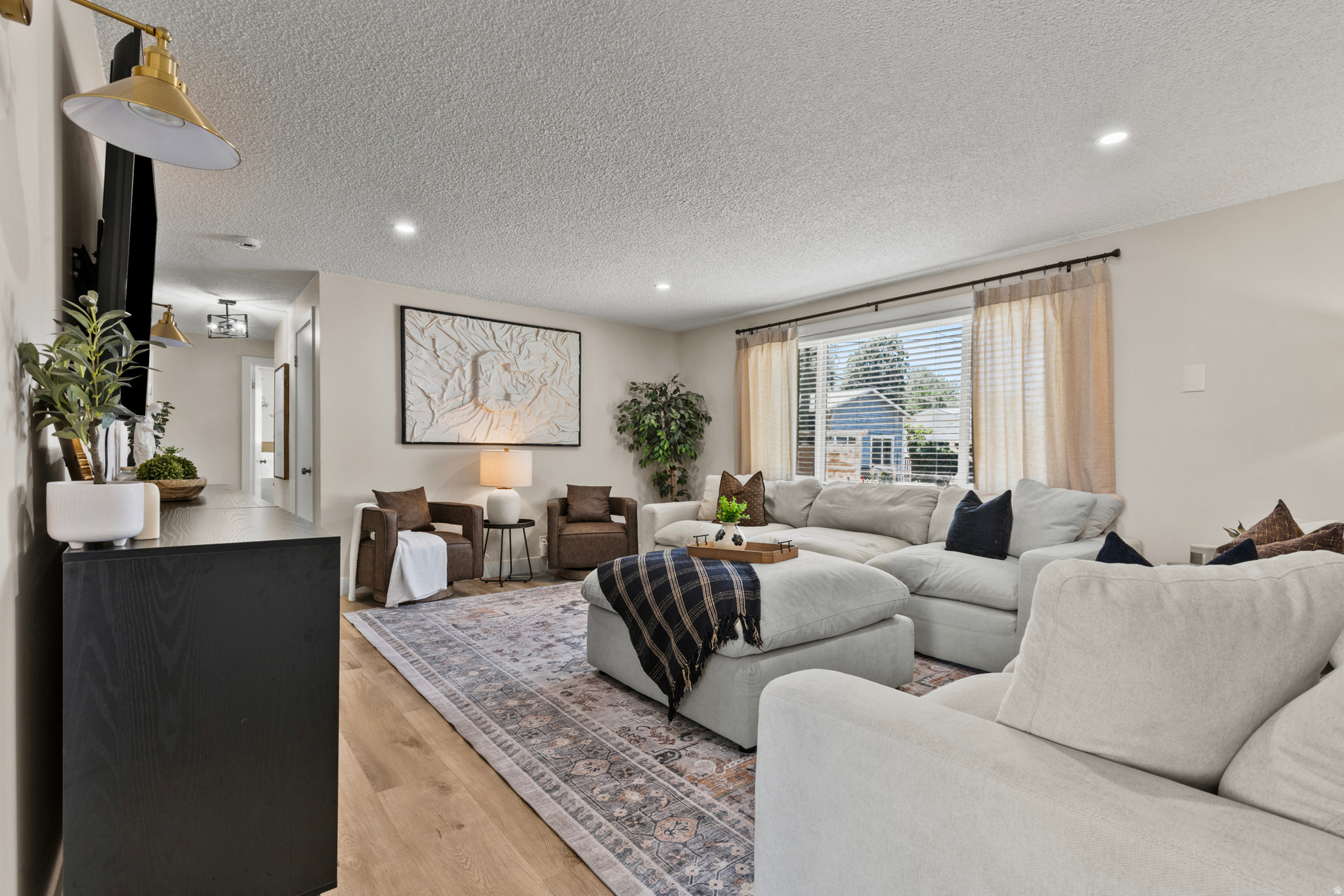 SOUTH EL RANCHO - Residential