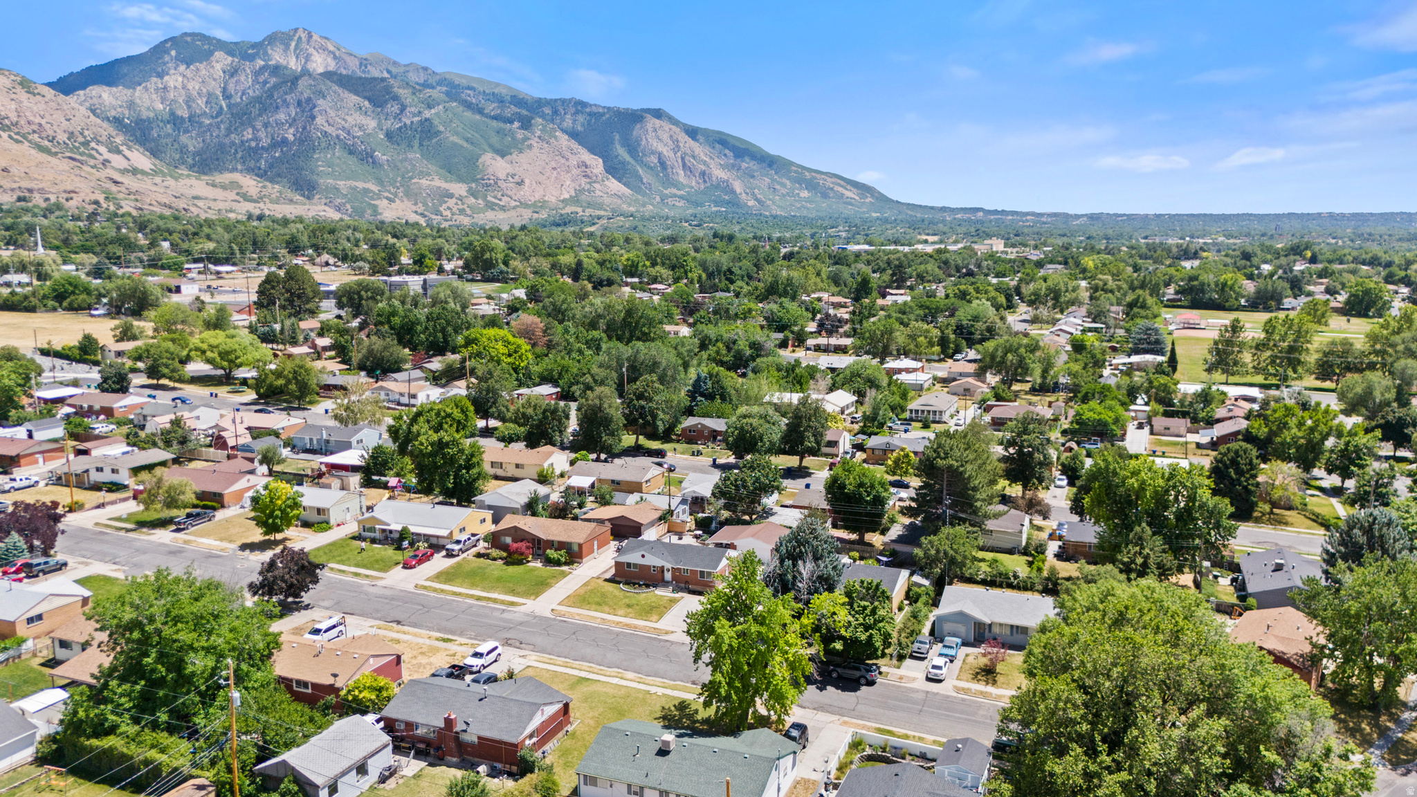 SOUTH EL RANCHO - Residential