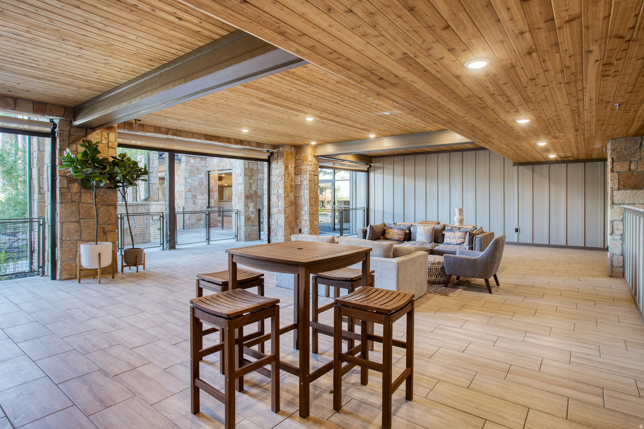 BLACKSTONE FLATS - Residential