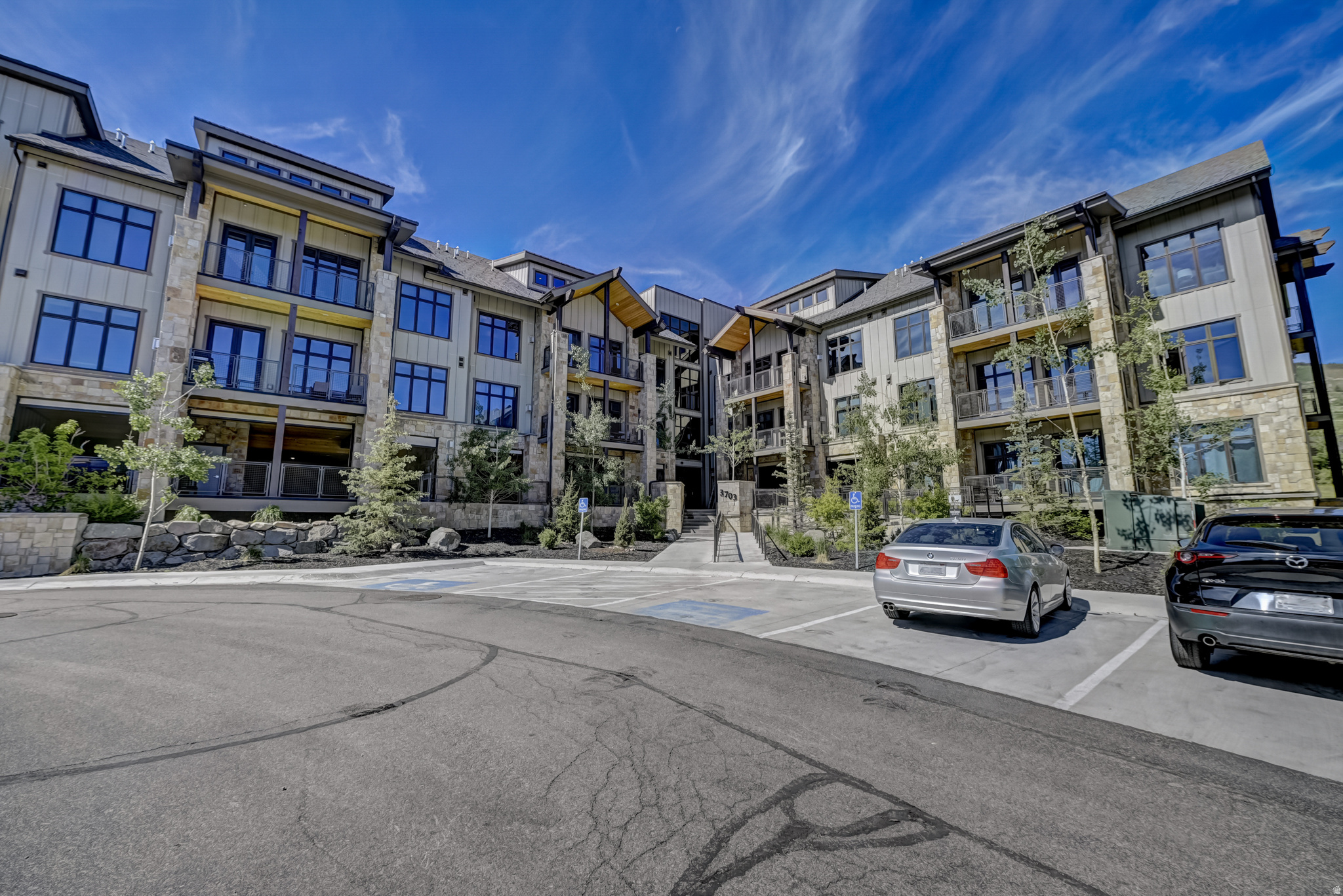 BLACKSTONE FLATS - Residential