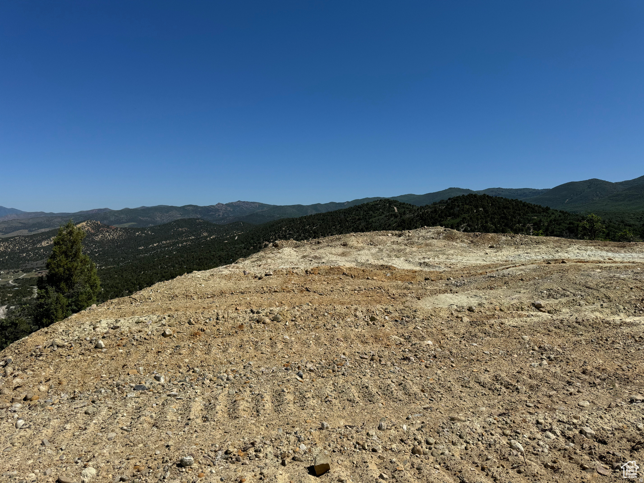 HIDEAWAY VALLEY - Land