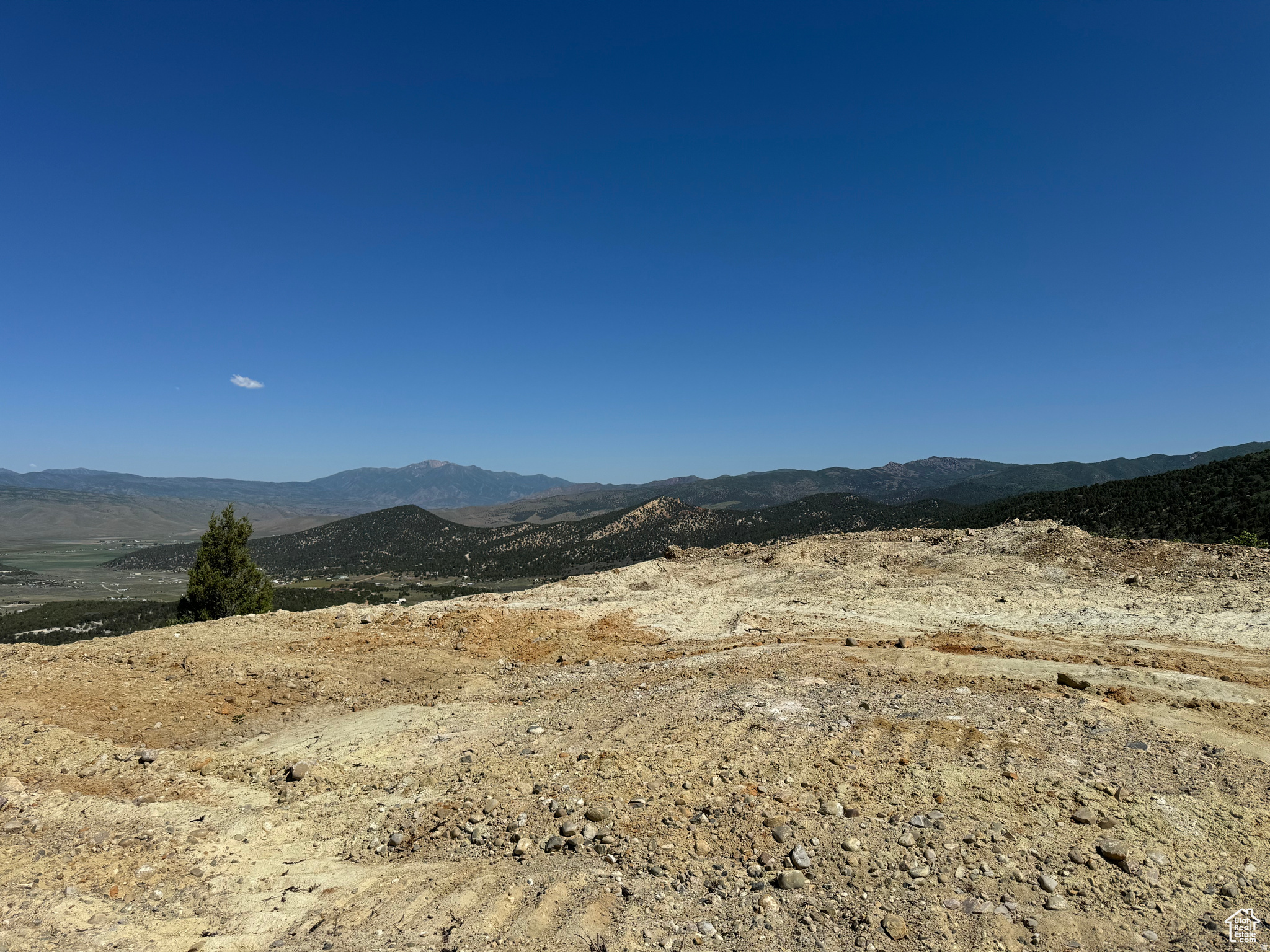HIDEAWAY VALLEY - Land