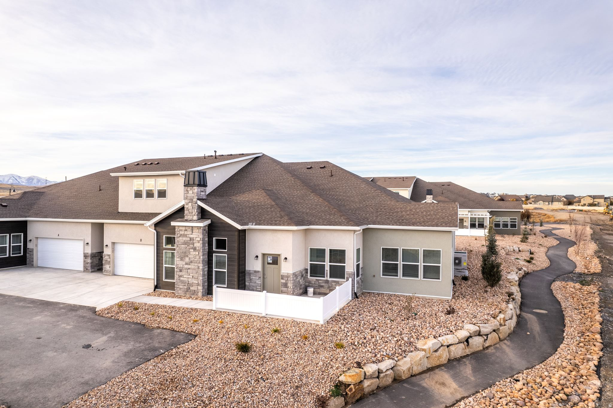 SARATOGA VIEW - Residential