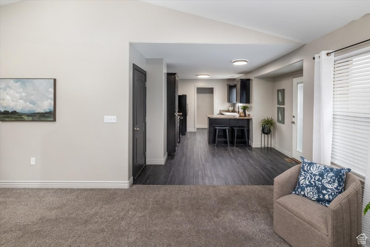 COUNTRY MEADOWS - Residential
