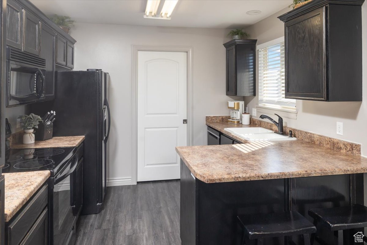 COUNTRY MEADOWS - Residential