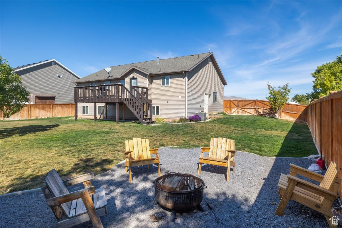 COUNTRY MEADOWS - Residential