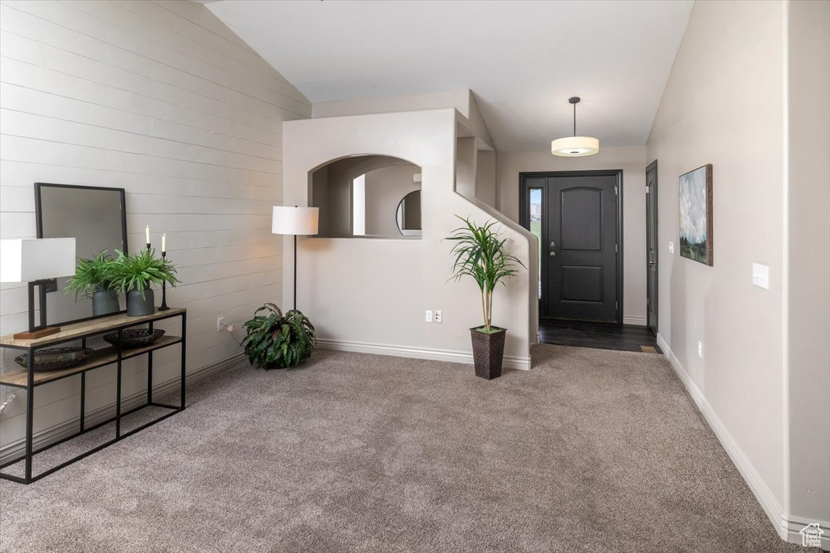 COUNTRY MEADOWS - Residential