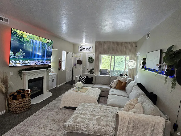 RIVER RUN CONDO PH 6 - Residential