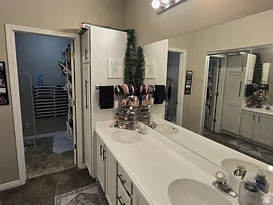 RIVER RUN CONDO PH 6 - Residential