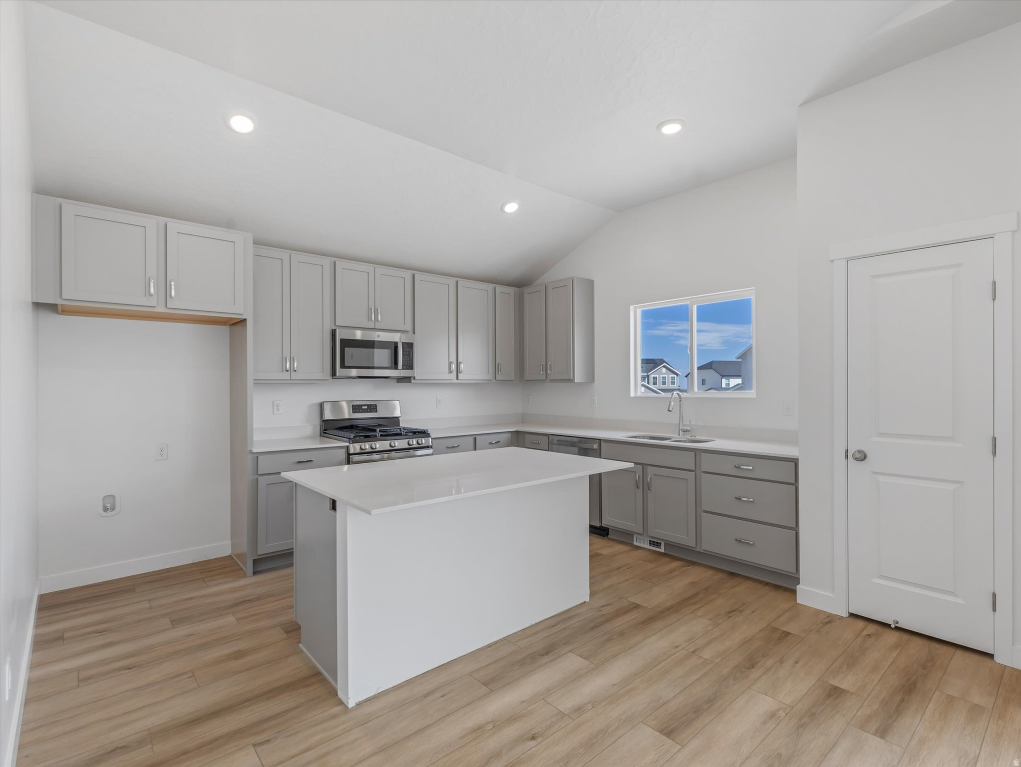 STRATTON MEADOWS - Residential