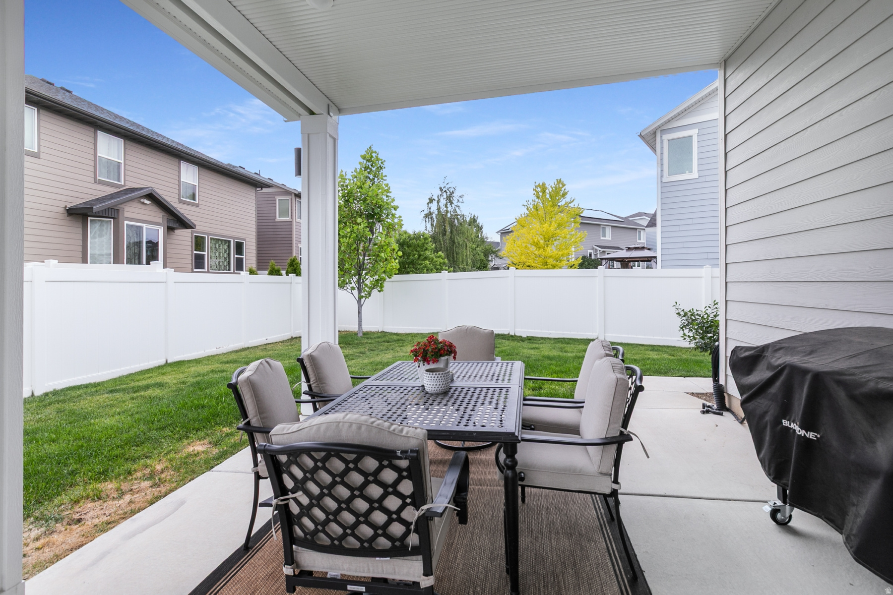 MEADOWS - Residential