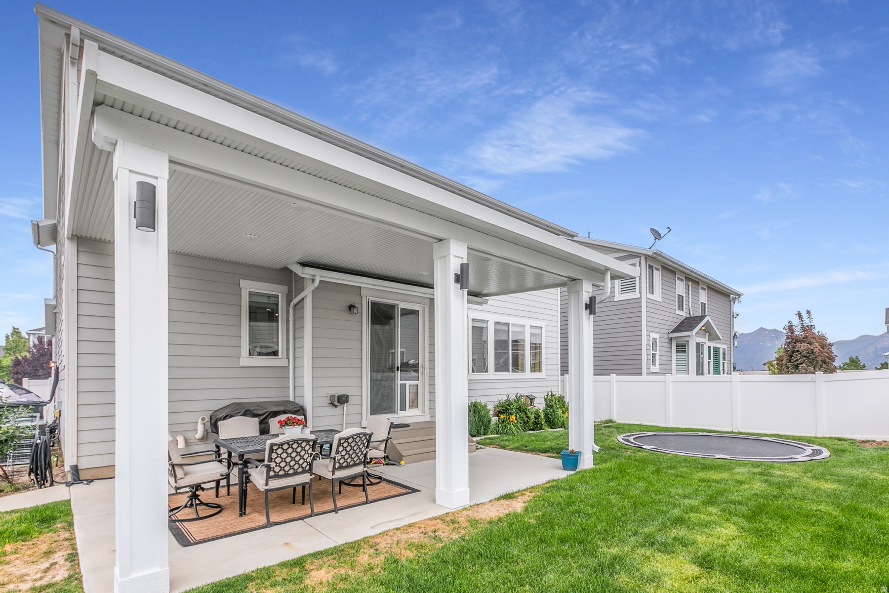 MEADOWS - Residential