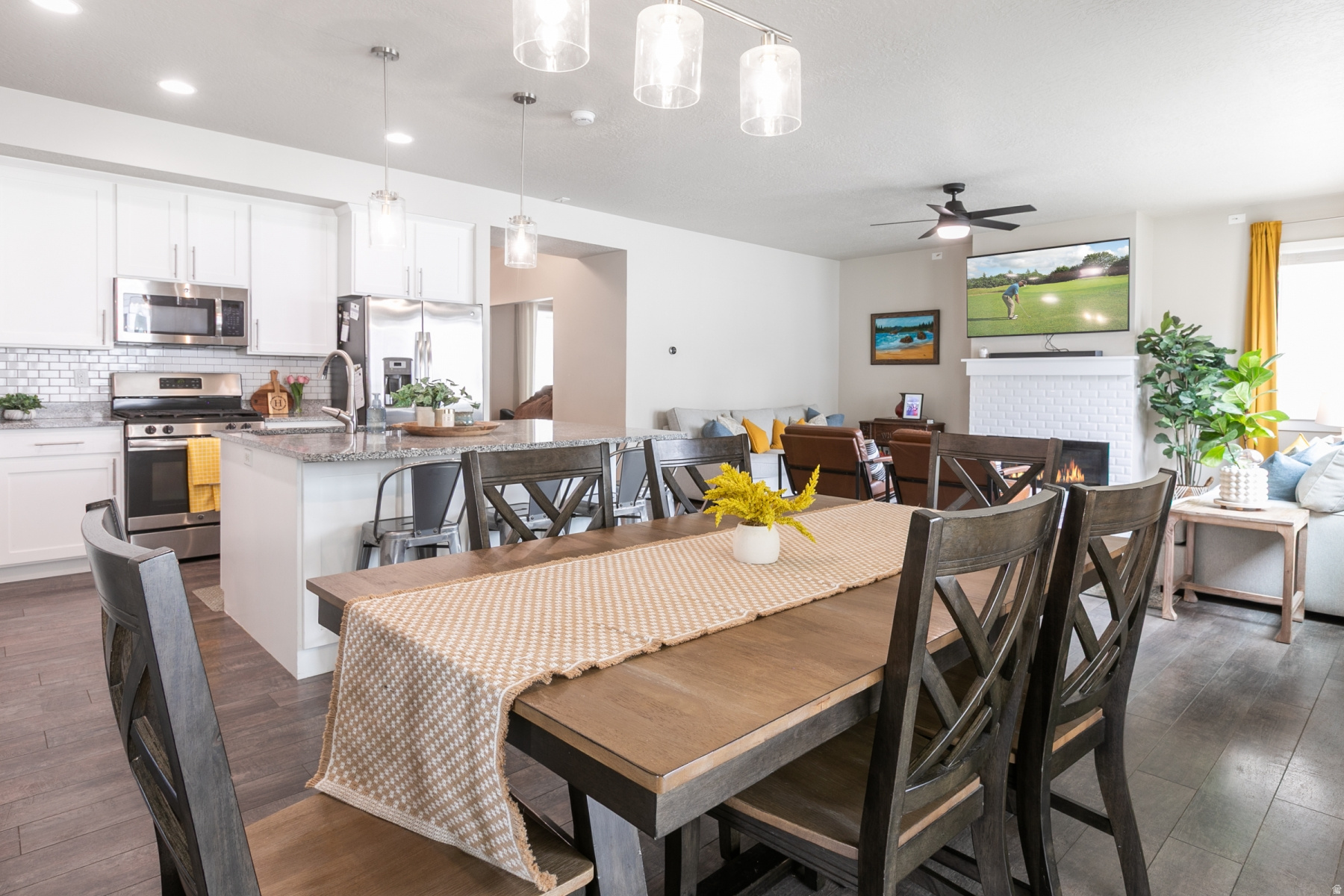 MEADOWS - Residential