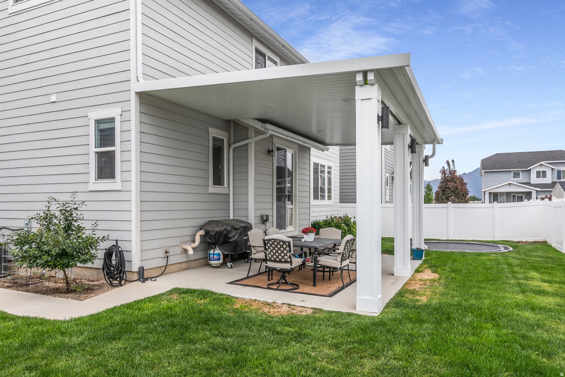 MEADOWS - Residential