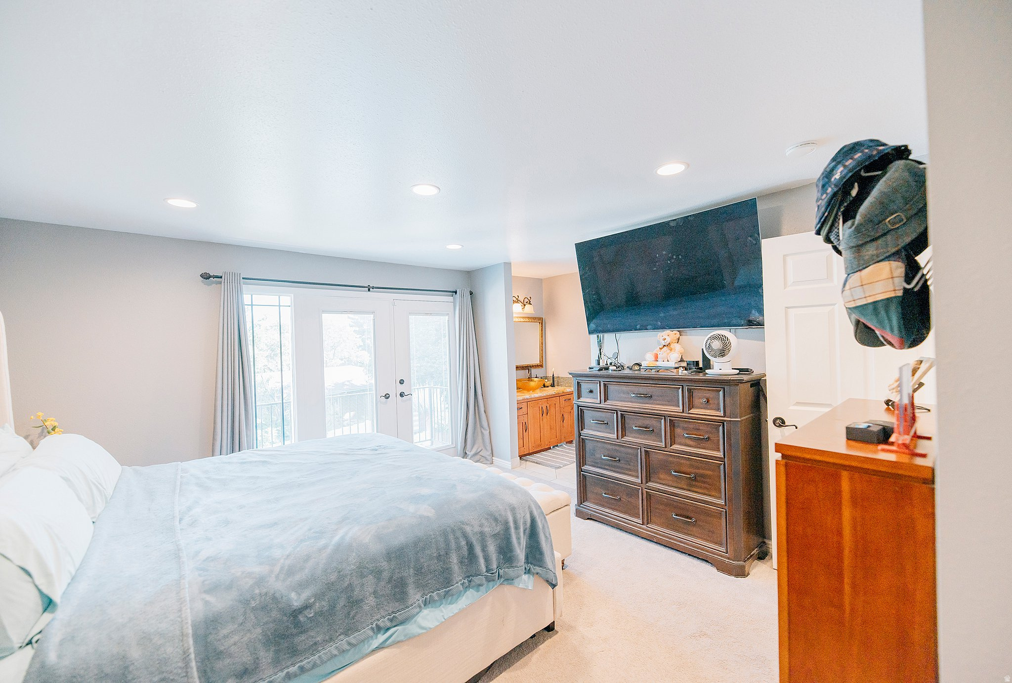 CHELSEA COVE - Residential